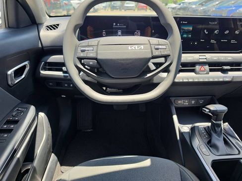 New 2026 Kia K4 FWD image 13