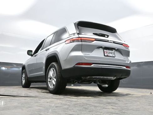 New 2026 Jeep Grand Cherokee Laredo AWD/4WD image 42
