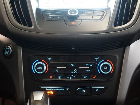 Used 2019 Ford Escape SEL AWD/4WD image 22