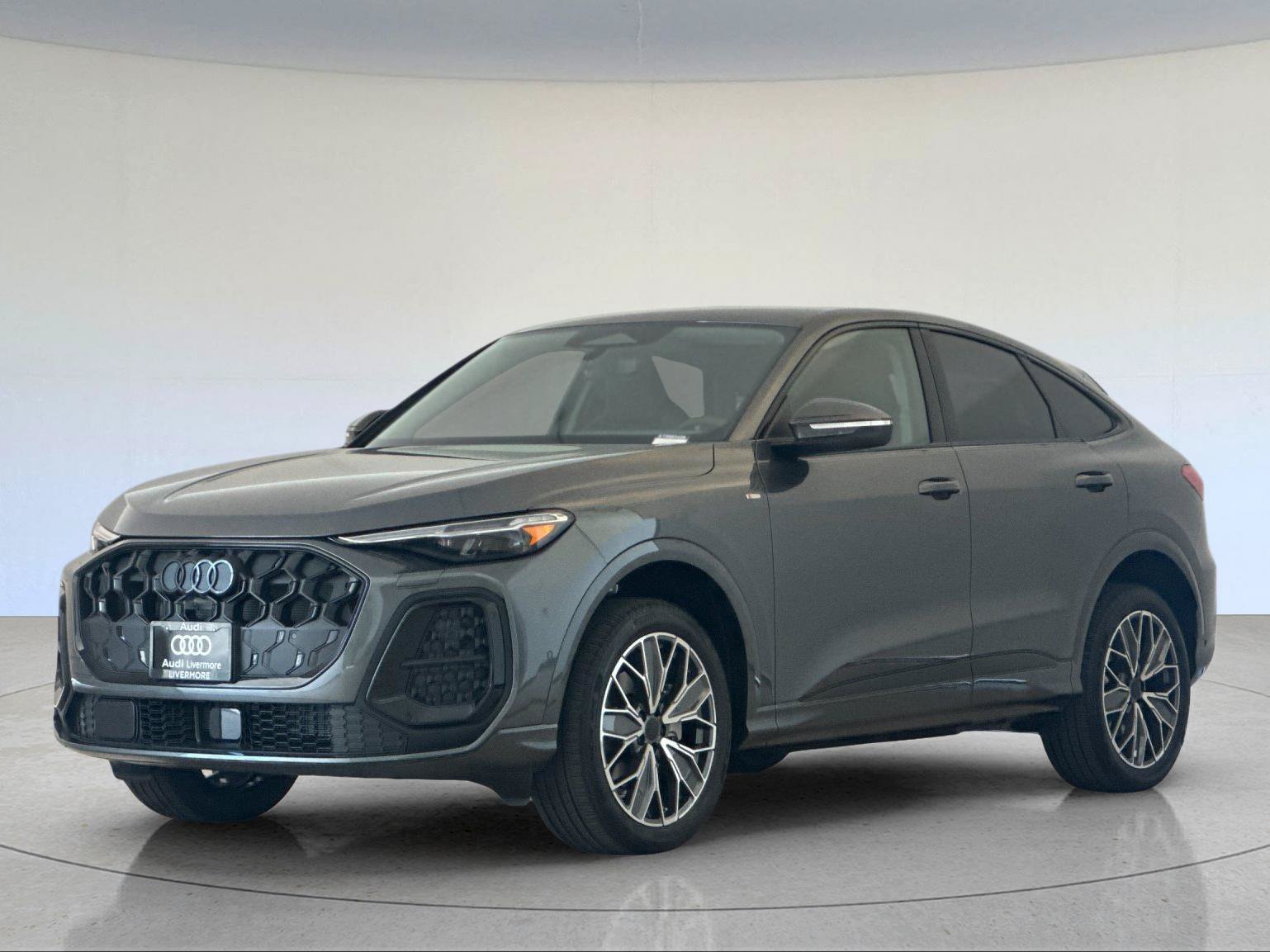 New 2026 Audi Q5 Premium Plus AWD/4WD image 1