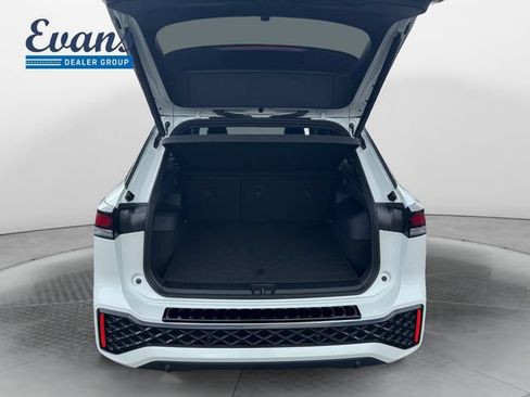 New 2026 Volkswagen Tiguan SE R-Line AWD/4WD image 24