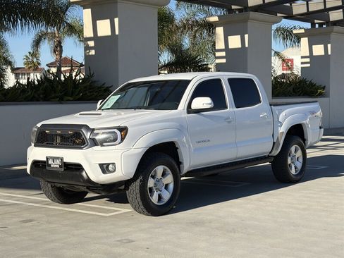 Used 2012 Toyota Tacoma PreRunner w/ TRD Sport Pkg image 1