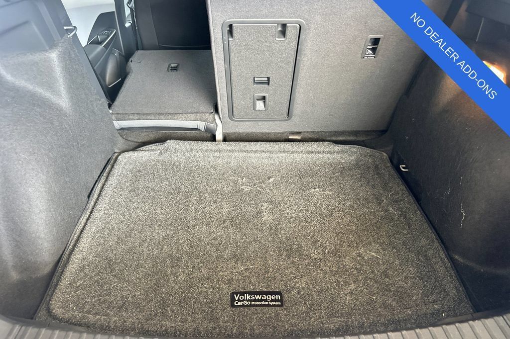Used 2022 Volkswagen Taos SE FWD image 17
