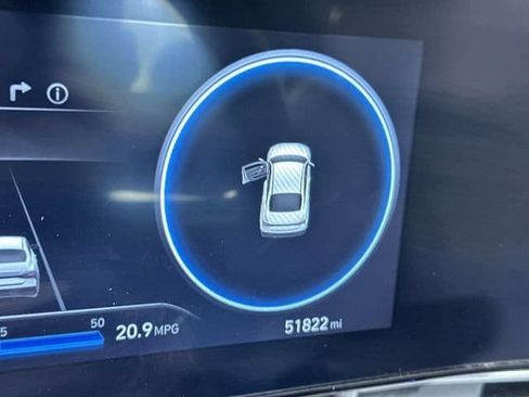 Used 2025 Hyundai Elantra SEL FWD image 12