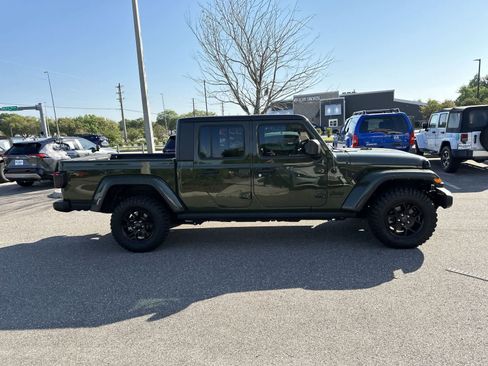 Used 2021 Jeep Gladiator Sport image 7
