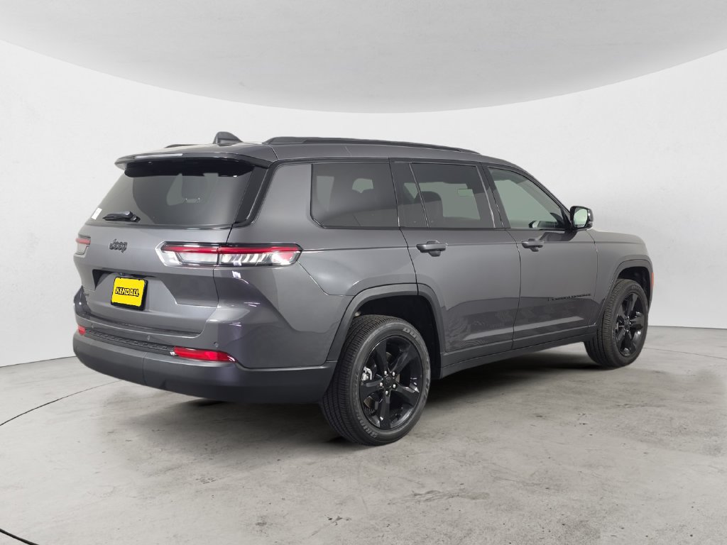 Used 2025 Jeep Grand Cherokee L Altitude AWD/4WD image 5