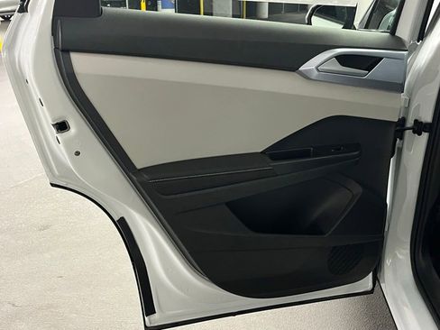 New 2026 Volkswagen Taos SE AWD/4WD image 22