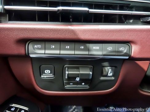 Certified 2026 Cadillac Escalade Sport w/ LPO, ONYX Package image 23