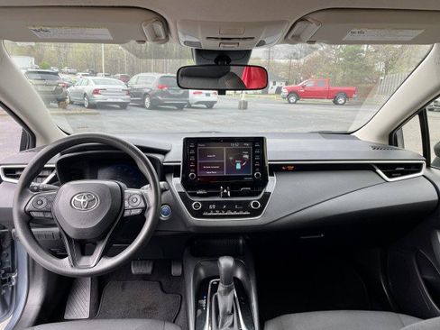 Used 2021 Toyota Corolla LE image 7