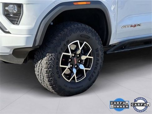 Used 2024 GMC Canyon AT4X image 11