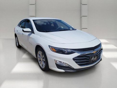 Used 2024 Chevrolet Malibu LT FWD image 3
