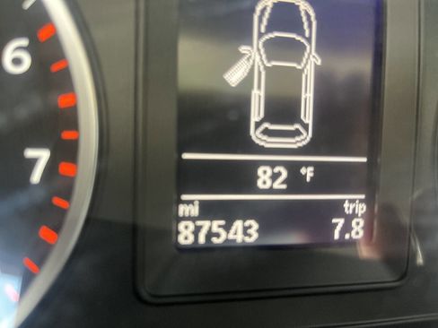 Used 2016 Volkswagen Tiguan SE FWD image 5