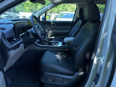 New 2026 Kia Carnival EX FWD image 26