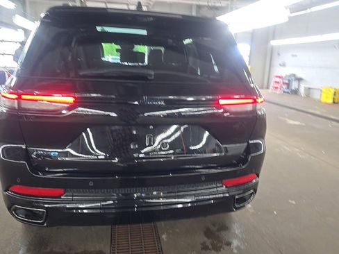 Used 2024 Jeep Grand Cherokee Limited 4xe AWD/4WD image 5