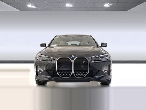 Used 2023 BMW i4 eDrive35 RWD image 5