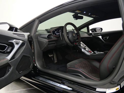 Used 2019 Lamborghini Huracan LP 580-2 RWD image 22