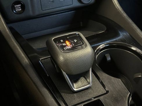 Used 2024 Nissan Rogue SV AWD/4WD image 22