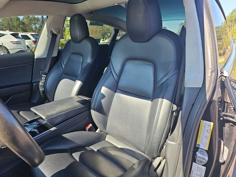 Used 2020 Tesla Model 3 Standard Range Plus RWD image 15