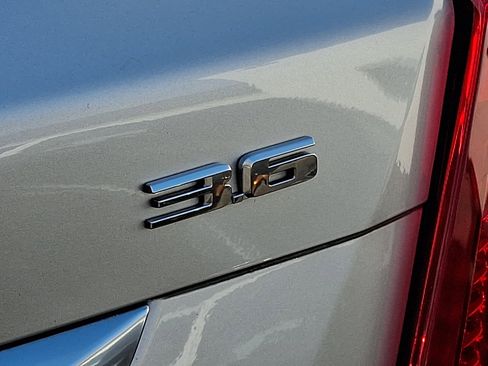 Used 2018 Cadillac XT5 Luxury image 32