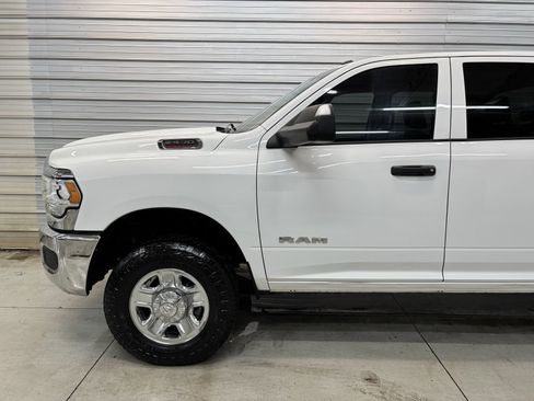 Used 2022 RAM 2500 Tradesman w/ Chrome Appearance Group image 3