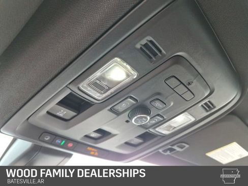 Used 2021 Chevrolet Suburban High Country w/ Premium Package image 19