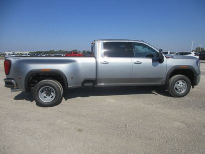 New 2026 GMC Sierra 3500 SLE w/ SLE Value Package