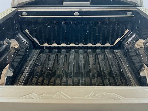 Used 2025 Chevrolet Colorado Trail Boss image 24