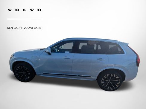 New 2026 Volvo XC90 T8 Plus w/ Protection Package Premier image 7