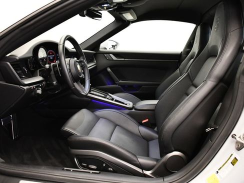 Used 2024 Porsche 911 Targa 4 image 5
