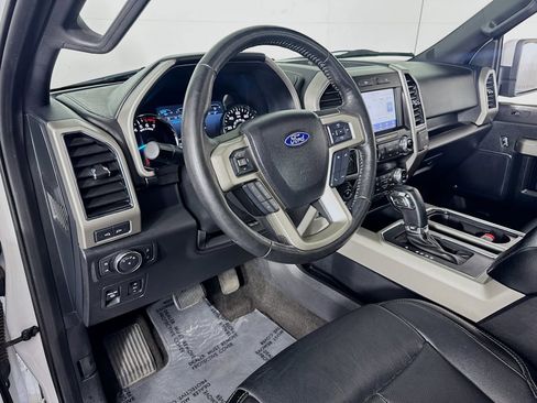 Used 2019 Ford F150 Lariat w/ Equipment Group 502A Luxury image 10