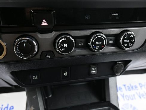 Used 2016 Toyota Tacoma TRD Sport w/ Towing Package AWD/4WD image 37