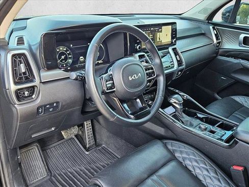 Used 2023 Kia Sorento SX AWD/4WD image 10