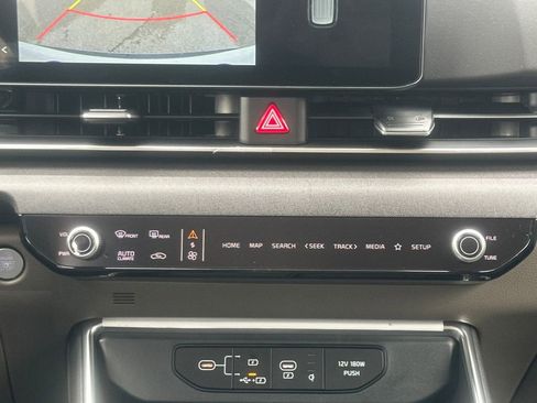 New 2026 Kia Carnival EX image 36