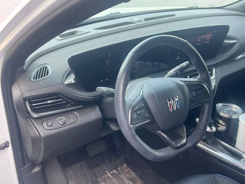 Used 2024 Buick Envista Sport Touring w/ Convenience I Package FWD image 8