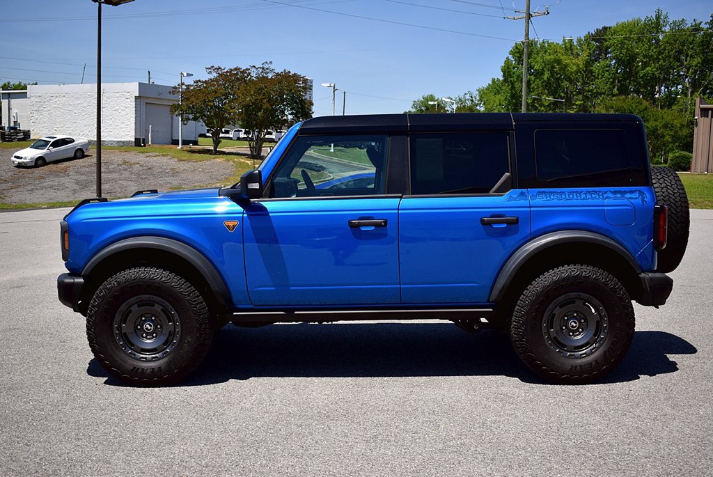 Used 2025 Ford Bronco Badlands AWD/4WD image 4