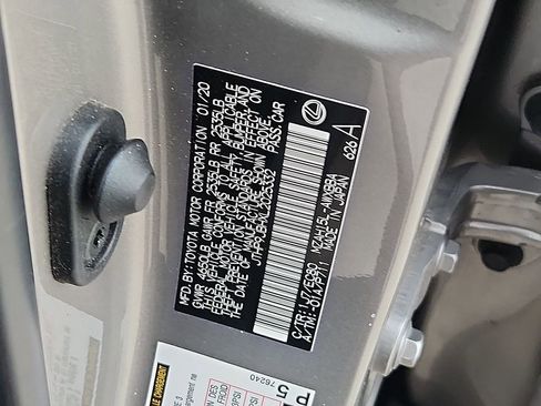 Used 2020 Lexus UX 250h w/ Premium Package image 27