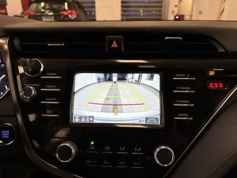 Used 2019 Toyota Camry LE w/ Convenience Package FWD image 24