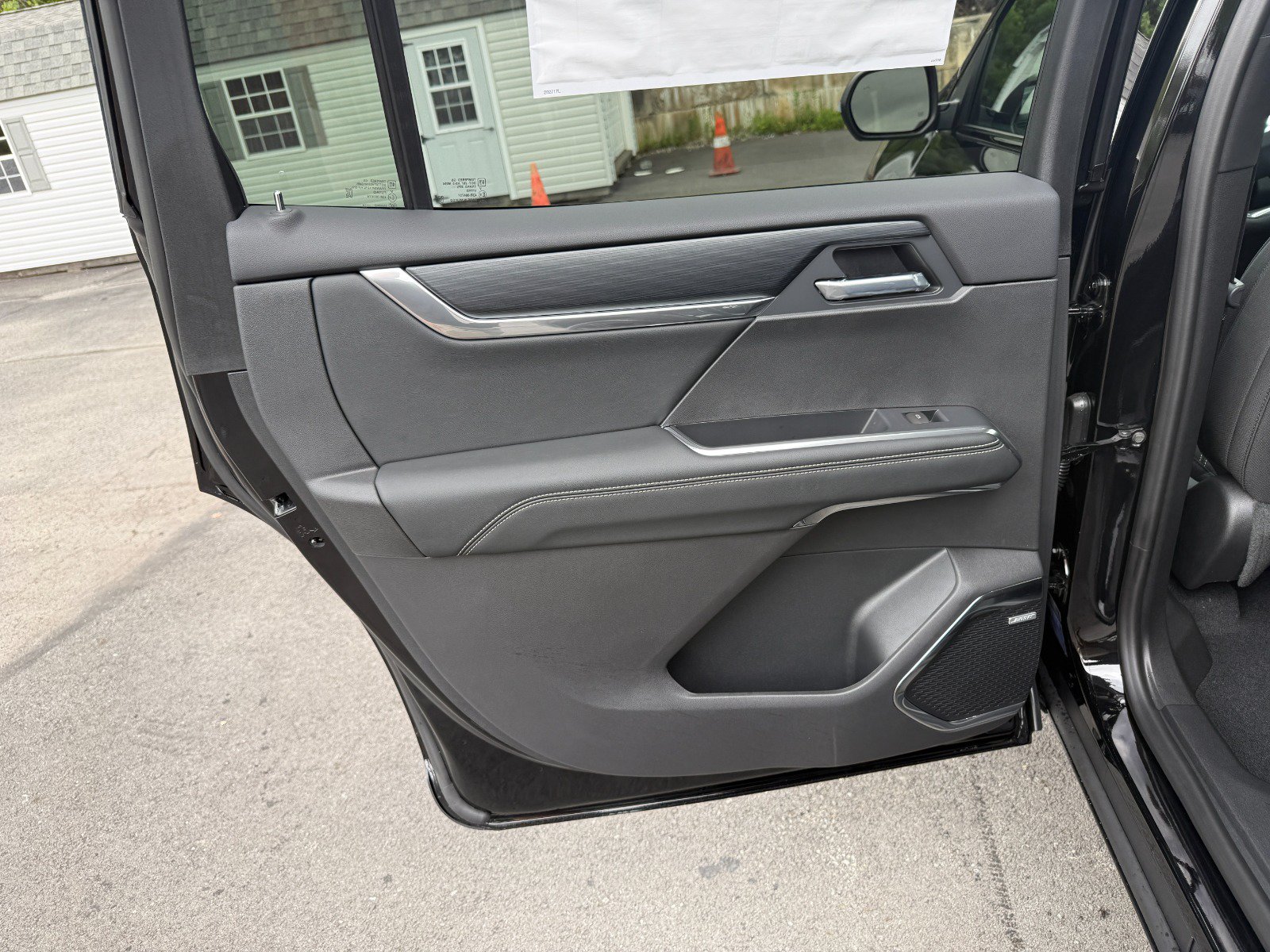 New 2027 GMC Acadia Elevation w/ Black Edition AWD/4WD image 17