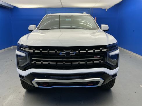New 2026 Chevrolet Tahoe Z71 w/ Comfort Package AWD/4WD image 3