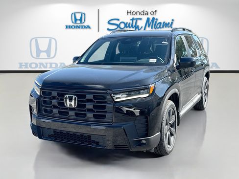 New 2026 Honda Pilot Sport image 3