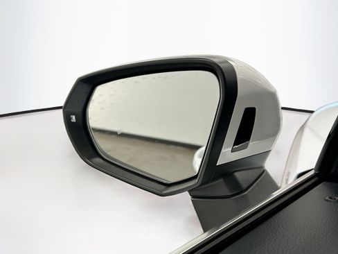 Used 2025 Audi Q3 2.0T Premium image 16