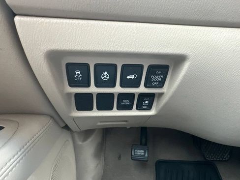 Used 2014 Nissan Pathfinder Platinum w/ Platinum Premium Package AWD/4WD image 40