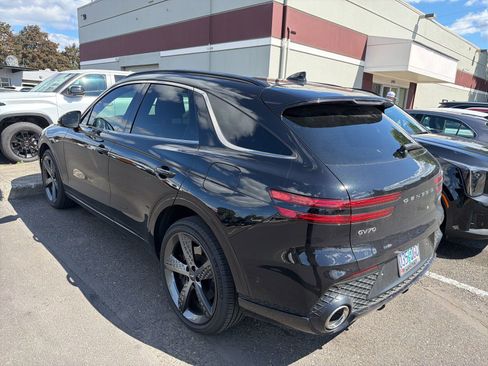 Used 2025 Genesis GV70 3.5T Sport w/ Sport Advanced Package AWD/4WD image 6