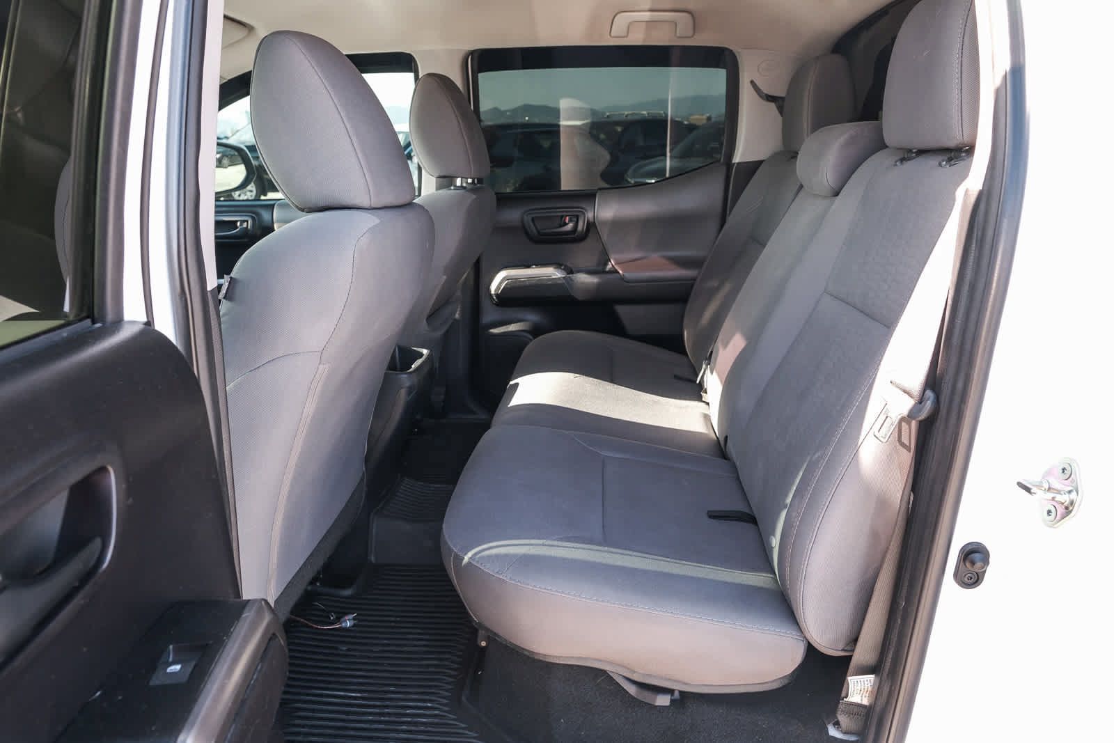 Used 2019 Toyota Tacoma SR5 RWD image 19