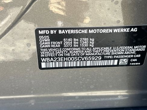 New 2025 BMW 740i image 18