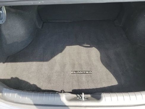 Used 2023 Hyundai Elantra SEL w/ Convenience Package image 18