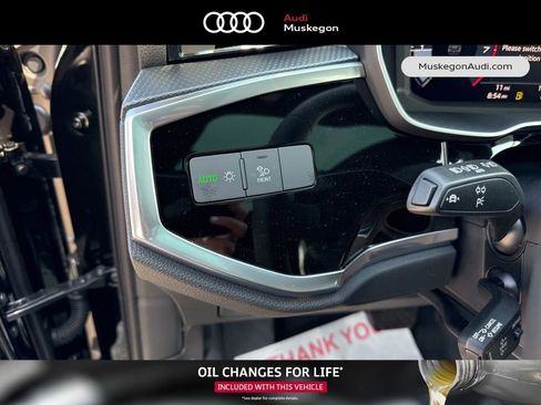 New 2025 Audi Q3 2.0T Premium image 14