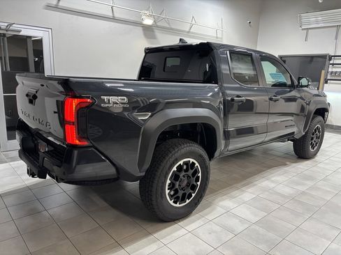 New 2025 Toyota Tacoma TRD Off-Road image 4