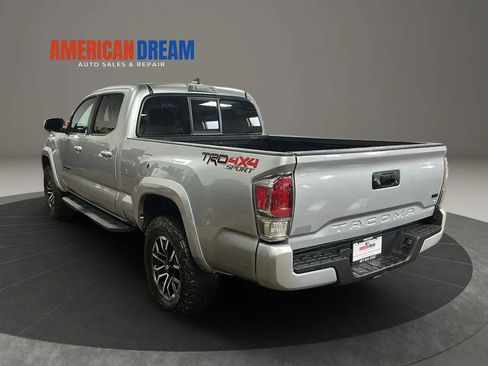 Used 2023 Toyota Tacoma TRD Sport AWD/4WD image 3