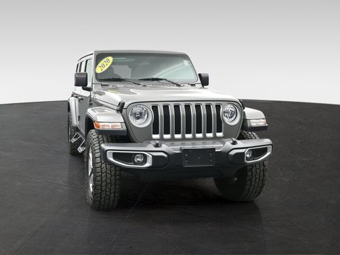 Used 2020 Jeep Wrangler Unlimited Sahara w/ Cold Weather Group AWD/4WD image 7